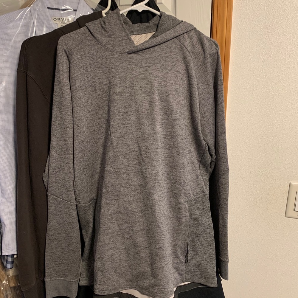 Basically brand new men’s lululemon sweatshirt